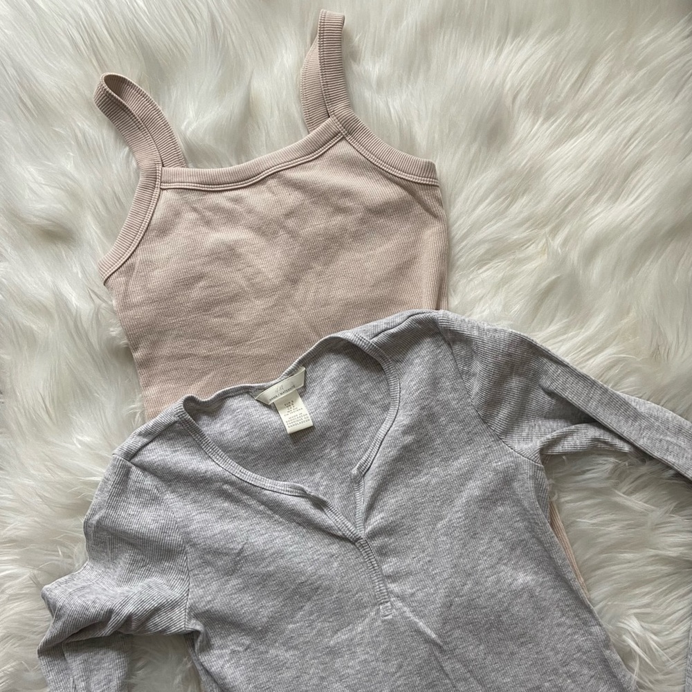 H&M Maternity tops